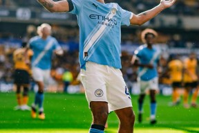 爱游戏官网-曼城客场逆转，斯特林破门助球队取得胜利