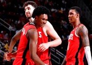 爱游戏官网-火箭队前锋持续高效表现，带领球队赢得比赛的简单介绍